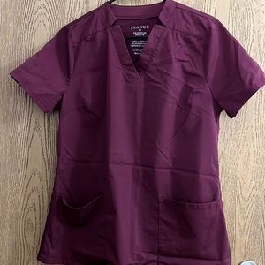 JAANUU Wine Scrub Relaxed 2-Pocket Top